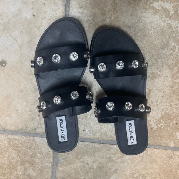 🌺$67 OFF RETAIL $109🌺LIKE NEW/ FLAWLESS PREOWNED STEVE MADDEN SANDALS🌺 - Picture 3 of 5